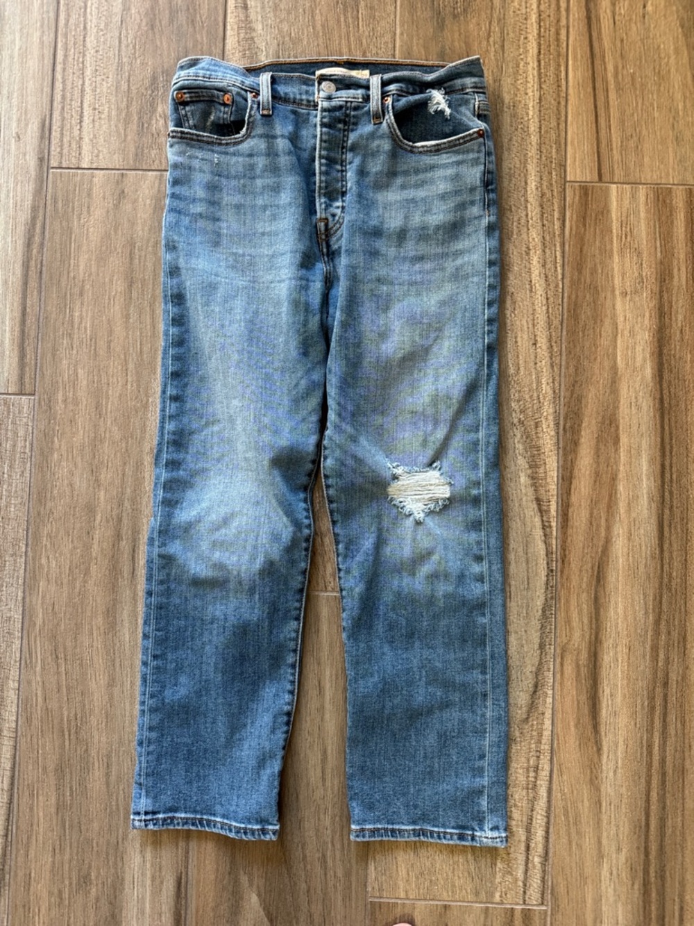 Levi's Wedgie Straight Medium Blue Ankle Straight-Leg Jeans. Wmn’s 29